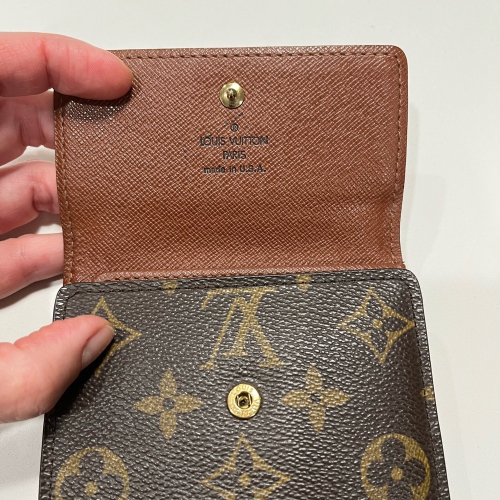 Authentic Louis Vuitton trifold wallet. Impeccable condition. - Picture 4 of 7